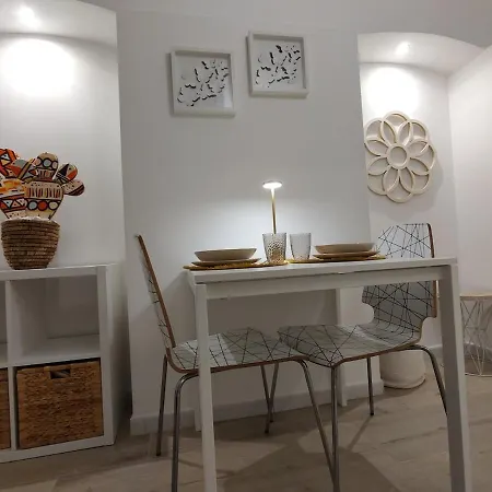 Little White Arch * Bari