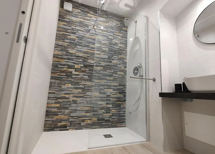 Little White Arch アパート バーリ