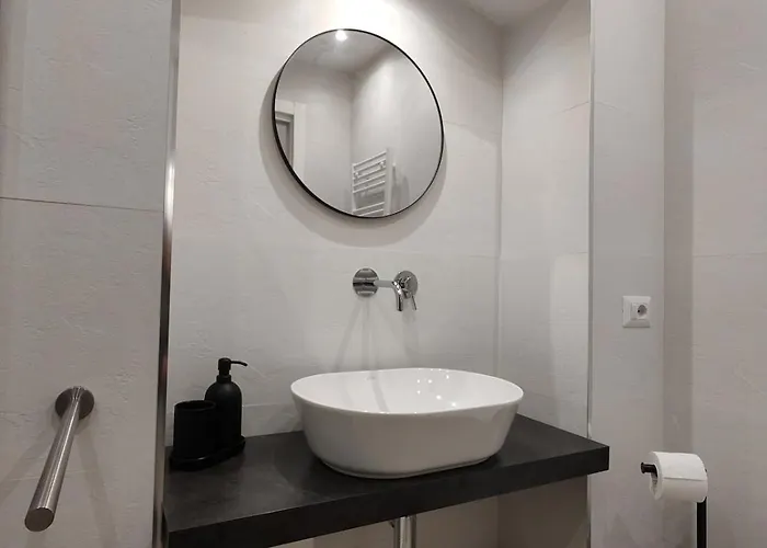 דירה Little White Arch